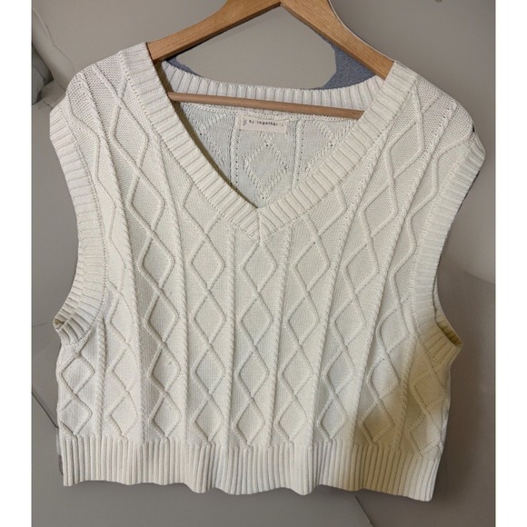 By Together Sweaters - By Together Womens Cream V-Neck Knitted Sweater Vest Size Large
